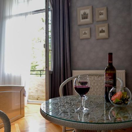 Hotel Victoria Borjomi Luaran gambar