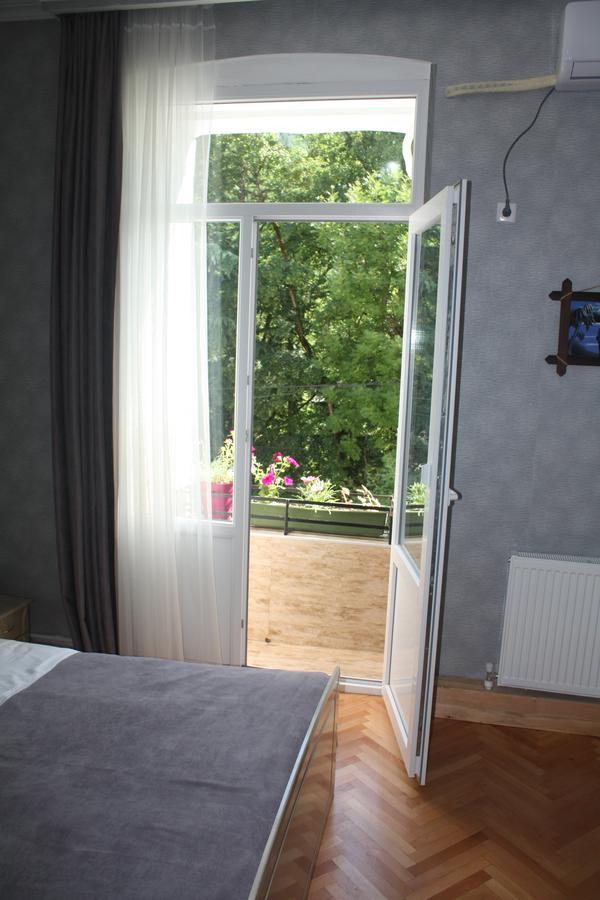 Hotel Victoria Borjomi Luaran gambar