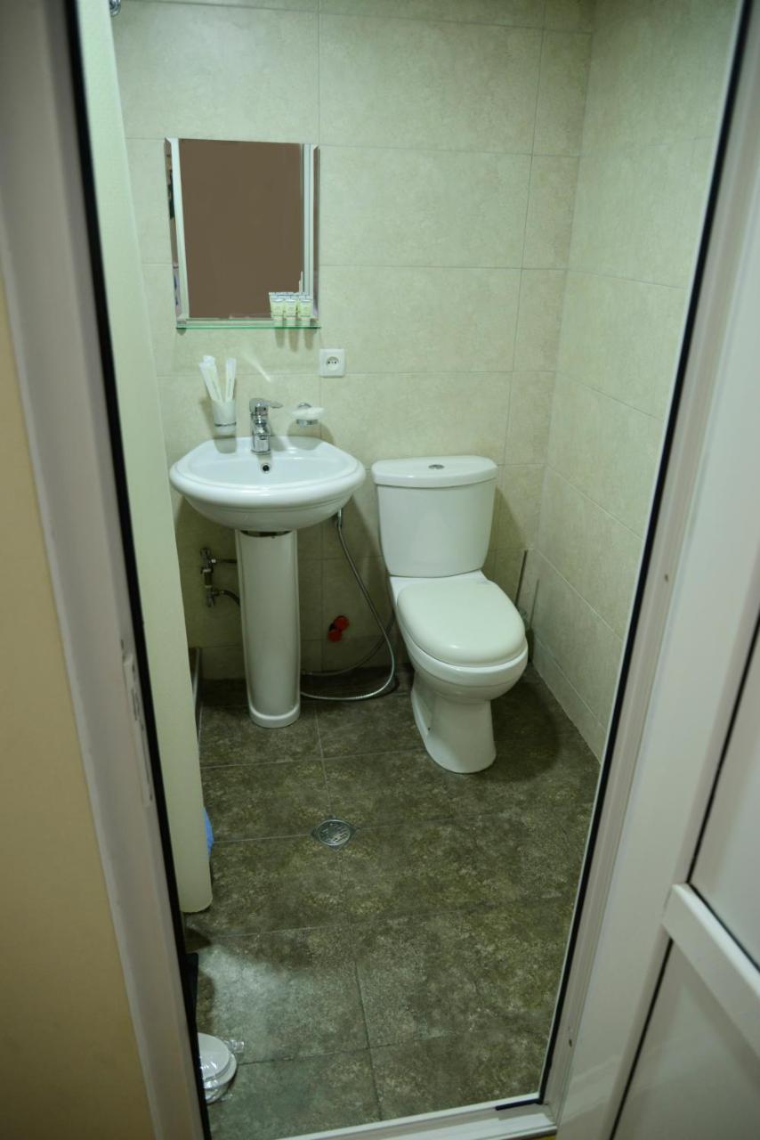 Hotel Victoria Borjomi Luaran gambar