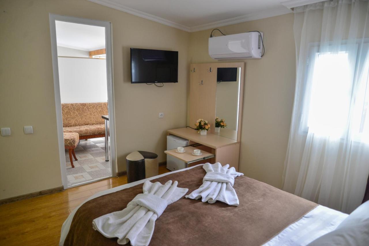 Hotel Victoria Borjomi Luaran gambar