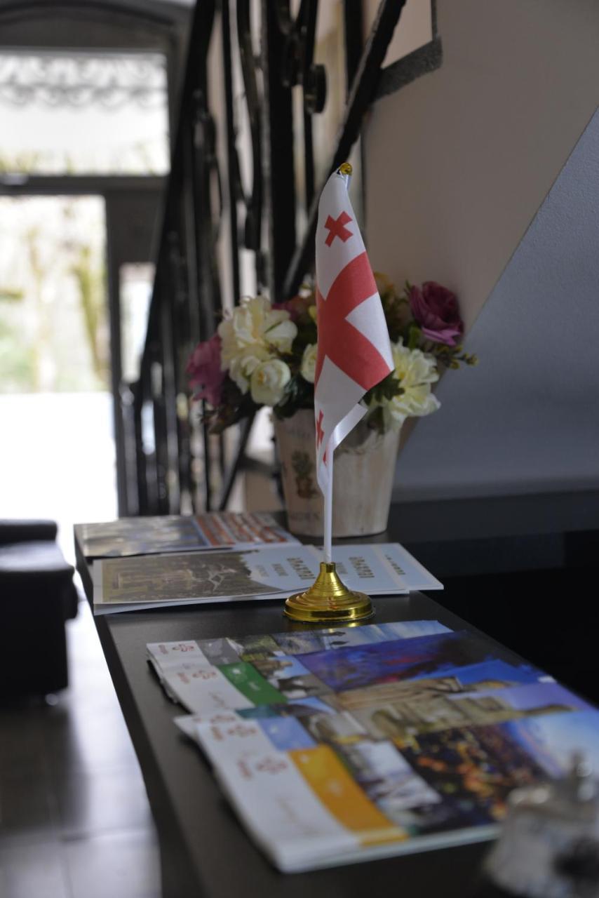 Hotel Victoria Borjomi Luaran gambar