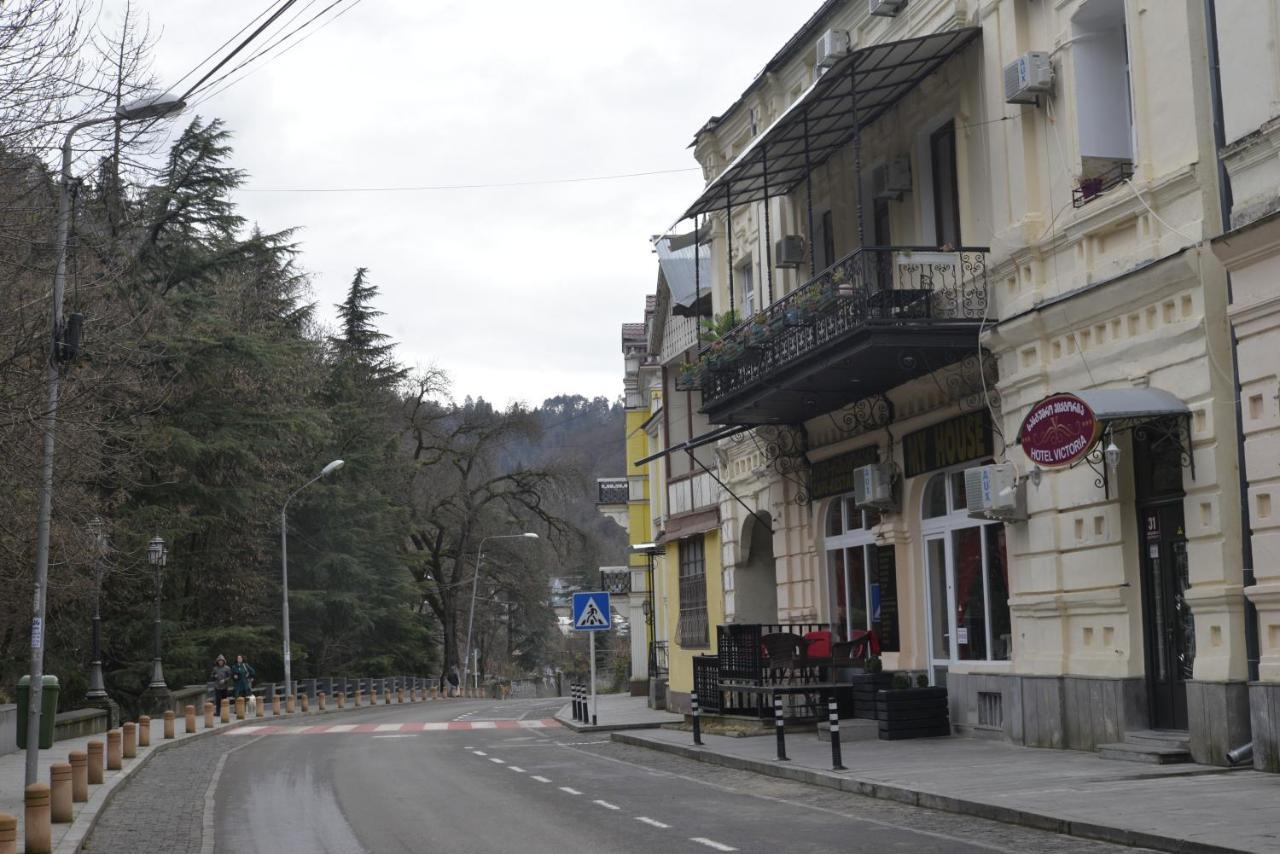 Hotel Victoria Borjomi Luaran gambar
